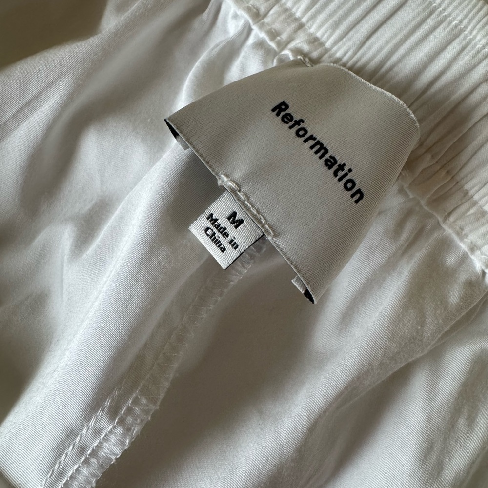 Reformation Miles Short Ivory - Size M - Picture 4 of 4